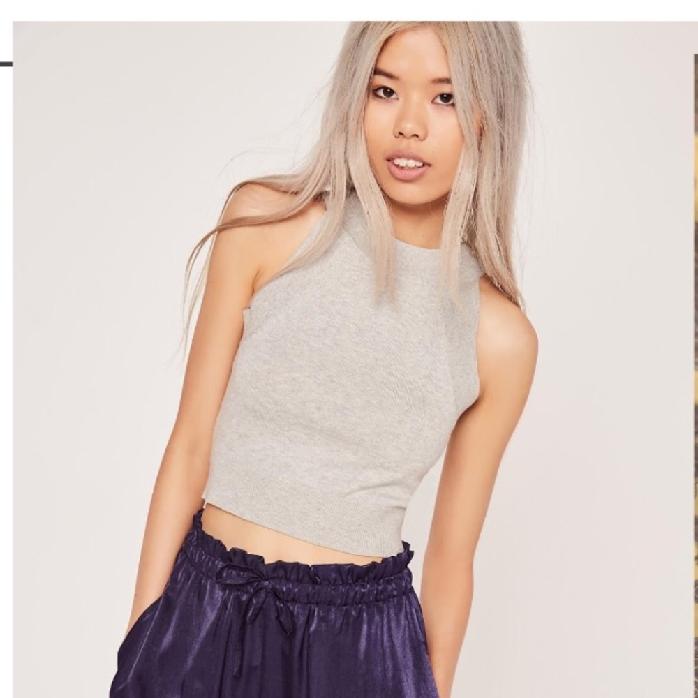 NWOT Missguided knit crop top in size 2